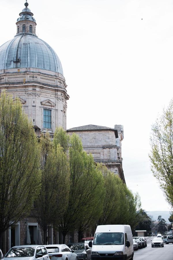 Appartamento Viale Patrono D'Italia Assis Exterior foto